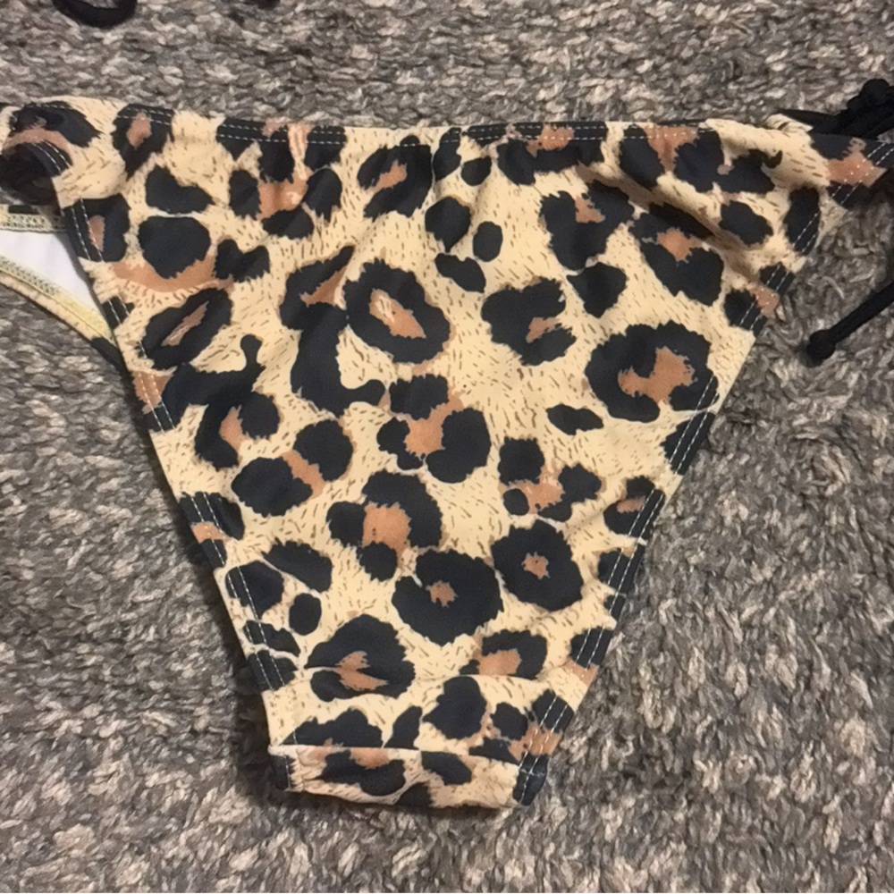 Leopard Print Bikini Set - Picture 2 of 3